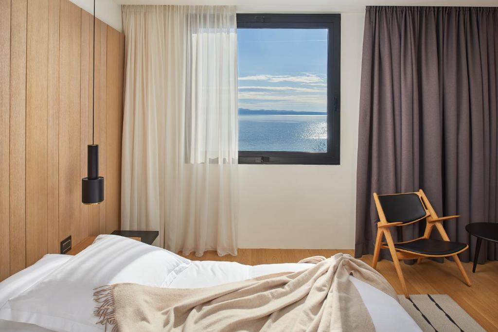 Двухместный (Улучшенный двухместный номер с 1 кроватью и видом на море) отеля briig boutique hotel, Сплит