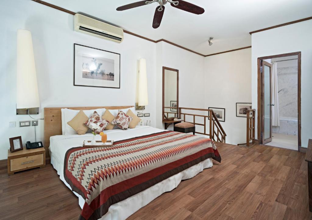 Двухместный (Penthouse With Two Ways Airport Transfers) отеля Clarks Amer, Джайпур