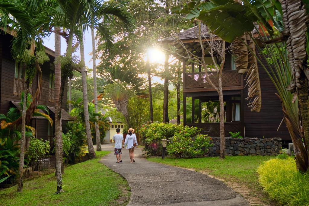 Сьюит (Роскошный люкс с 2 спальнями и видом на сад) курортного отеля Vivanta Rebak Island, Langkawi, Лангкави