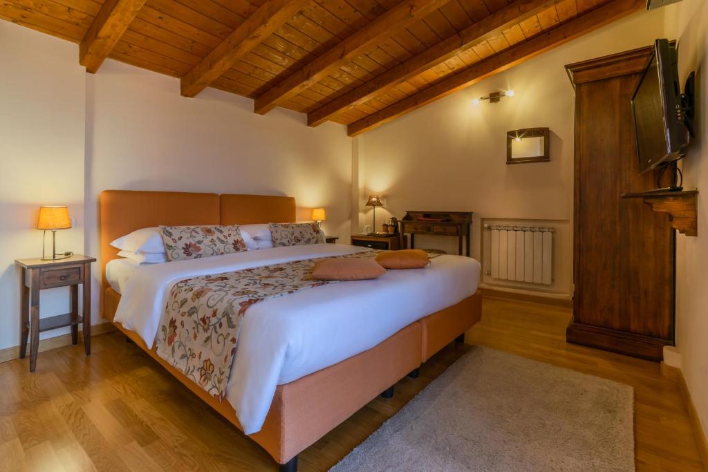 Двухместный (Большой двухместный номер с 1 кроватью или 2 отдельными кроватями) отеля B&B Casa Miramonte, Болонья