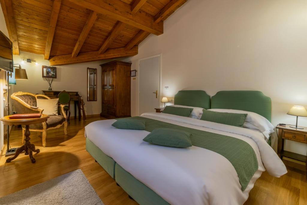 Двухместный (Улучшенный двухместный номер с 1 кроватью или 2 отдельными кроватями) отеля B&B Casa Miramonte, Болонья