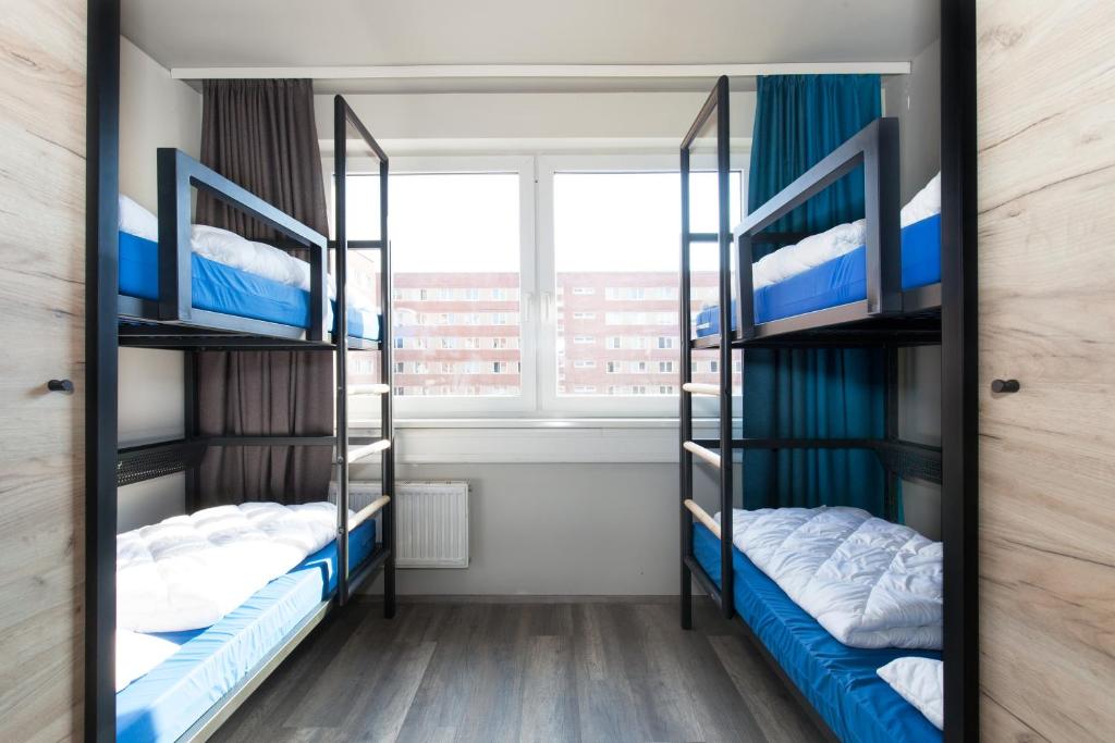 Номер (Кровать в общем номере с 4 кроватями) отеля A&O Frankfurt Galluswarte, Франкфурт-на-Майне