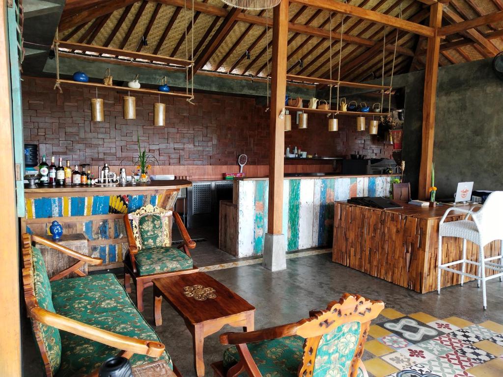 LA Pan Nam Luxury Woods Villas Joglo style with Ricefiel view