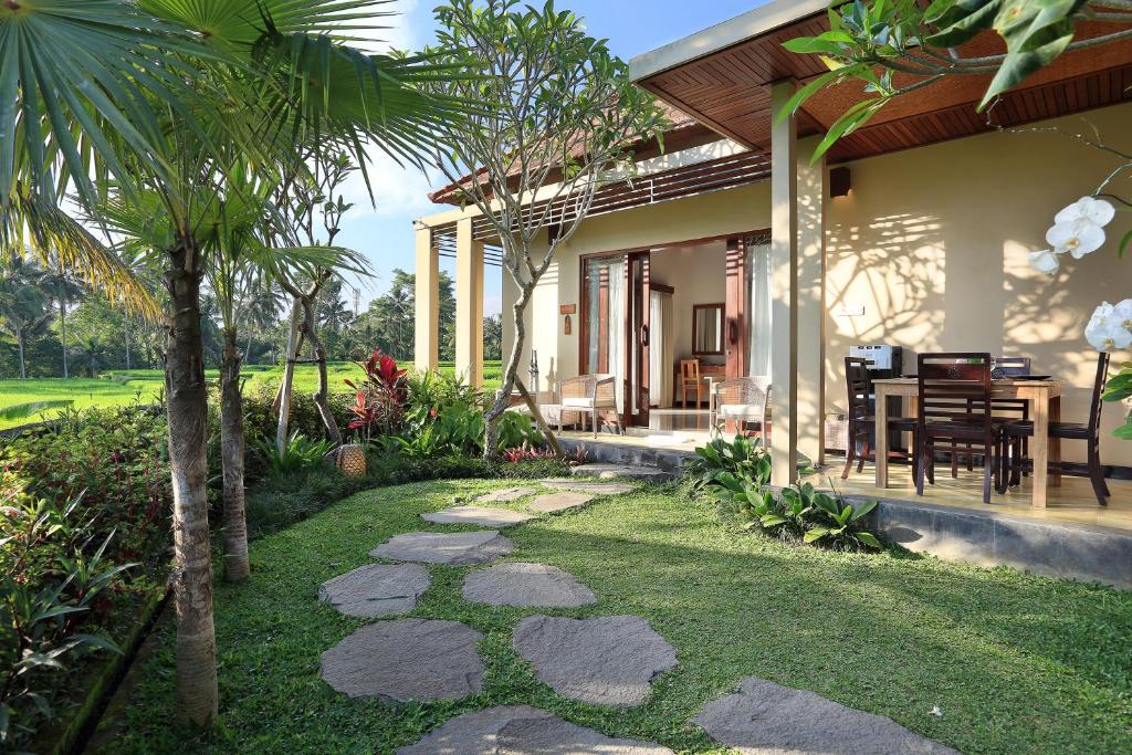 Вилла (Люкс с видом на бассейн), Puri Landu Ubud Luxury Villas