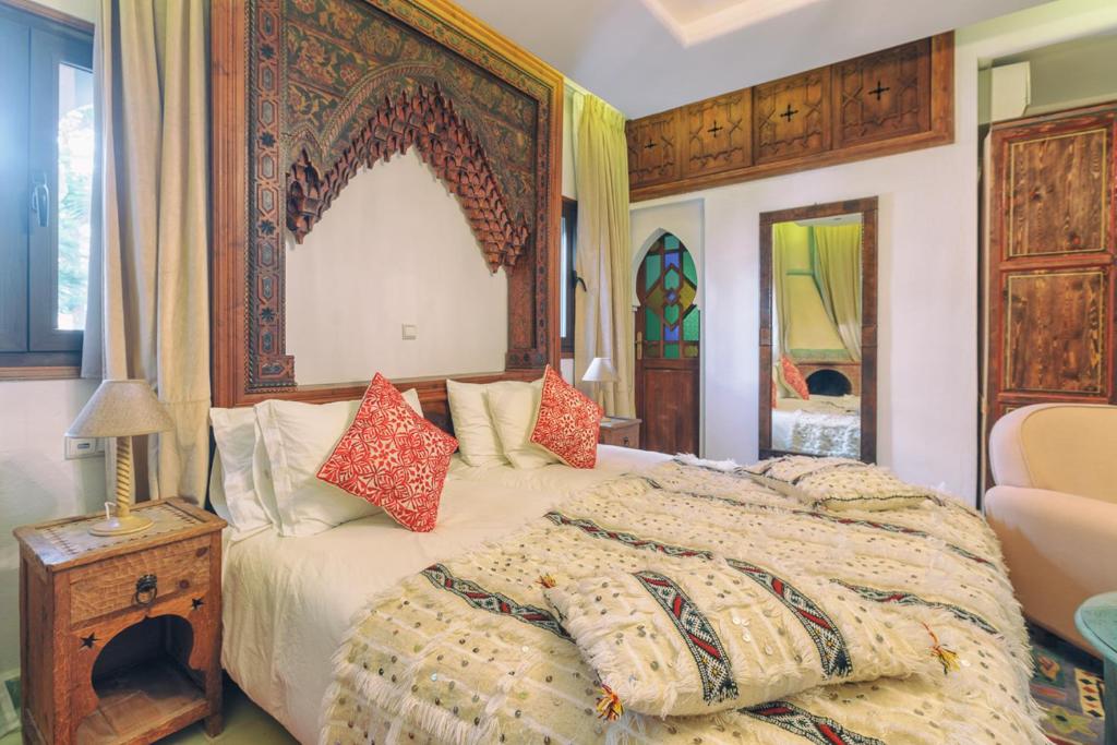 Двухместный (Улучшенный двухместный номер с 1 кроватью) отеля Dar Baibou, Шефшауэн