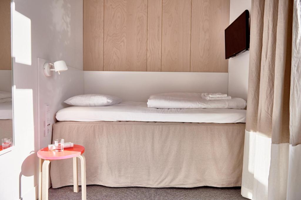 Одноместный (Номер в коттедже с общей ванной комнатой) отеля IKEA Hotell, Эльмхульт