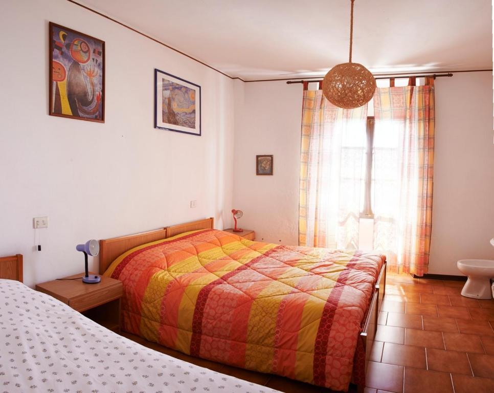 Двухместный (Двухместный номер с 1 кроватью или 2 отдельными кроватями, общая ванная комната) отеля Baita Bondella, Комо