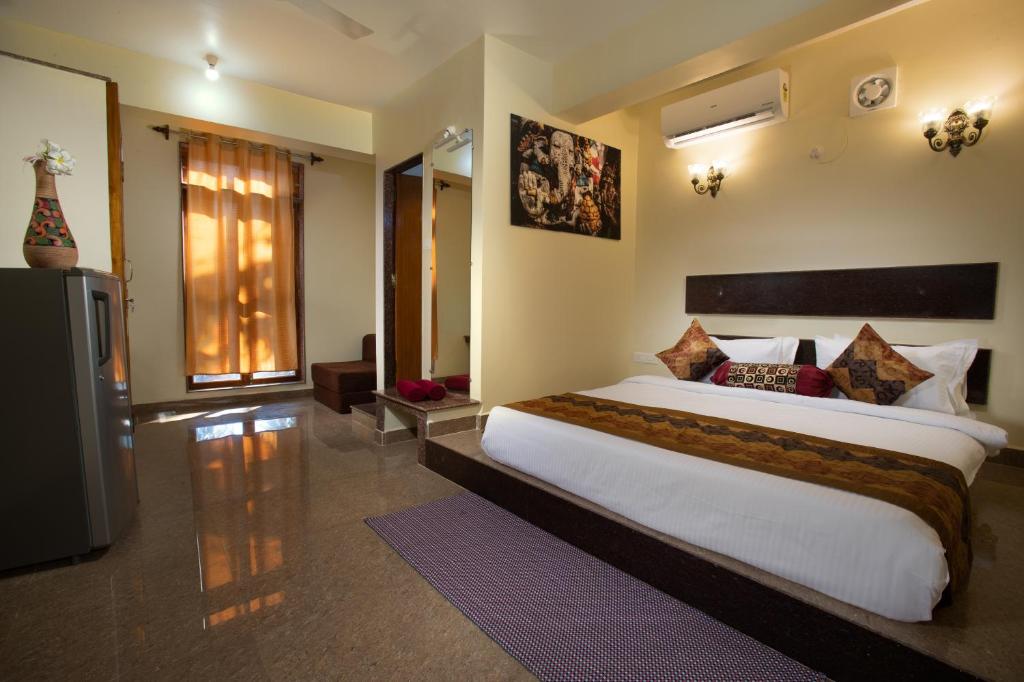 Двухместный (Номер с кроватью размера «king-size» и балконом) курортного отеля The Utopia Resort, Палолем