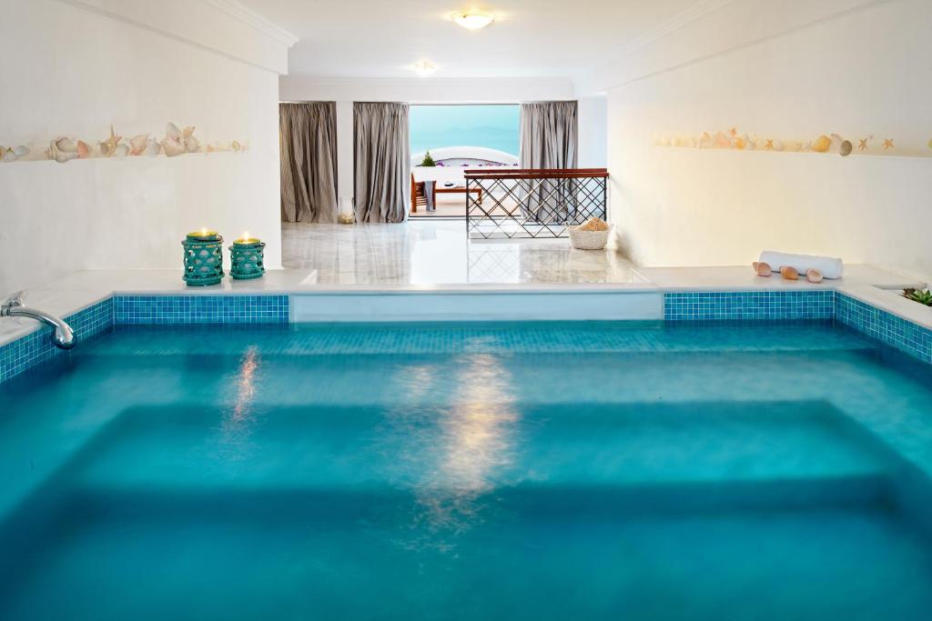 Сьюит (Президентский люкс с видом на море) курортного отеля Mitsis Grand Hotel, Родос