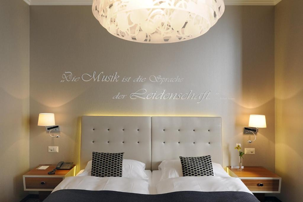 Сьюит (Люкс Lifestyle) отеля Hotel Schweizerhof Luzern, Люцерн
