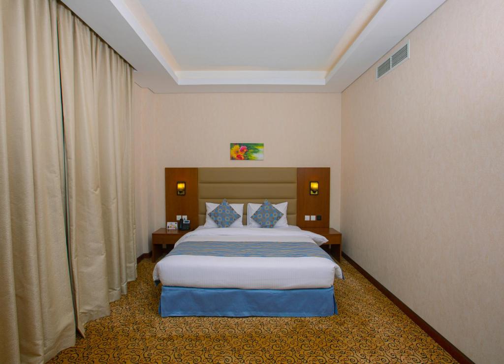 Двухместный (Номер Делюкс с кроватью размера «king-size») отеля GULF INN HOTEL, Дубай