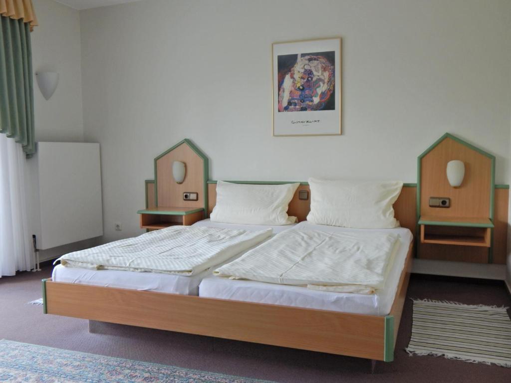 Двухместный (Двухместный номер с 1 кроватью) гостевого дома Hotel garni Am Brunnenplatz, Бонн