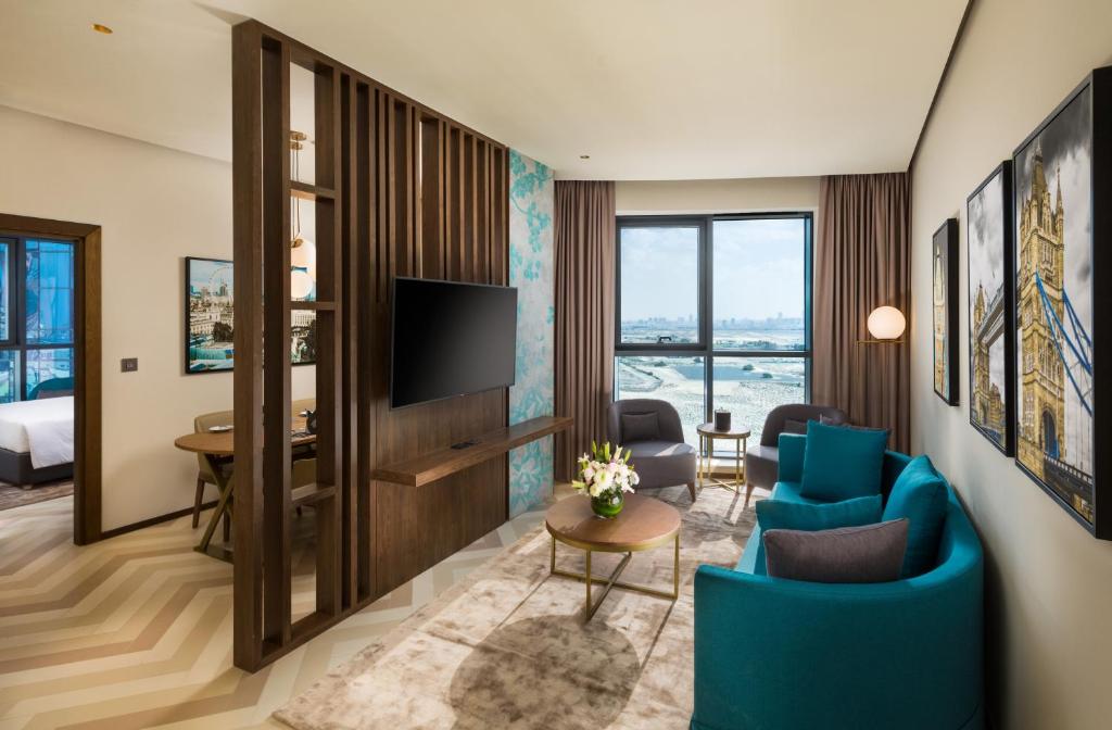 Апартаменты (Апартаменты Делюкс с 1 спальней) апарт-отеля Millennium Place Barsha Heights Hotel Apartments, Дубай