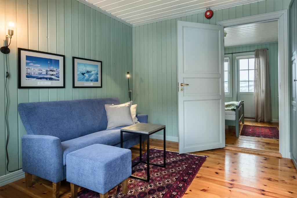 Двухместный (Двухместный номер Делюкс с 1 кроватью и балконом, вид на море) отеля Håholmen Havstuer, Карваг