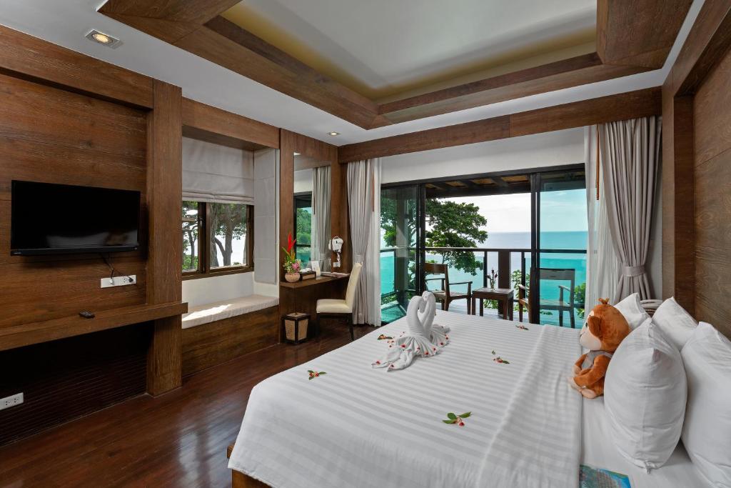 Двухместный (Двухместный номер Делюкс с 1 кроватью или 2 отдельными кроватями, вид на океан) курортного отеля Secret Cliff Resort, Пхукет