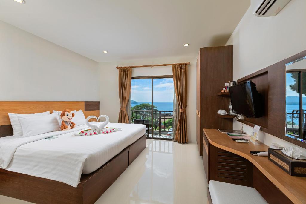 Двухместный (Вилла Делюкс с 1 кроватью или 2 отдельными кроватями, вид на море) курортного отеля Secret Cliff Resort, Пхукет
