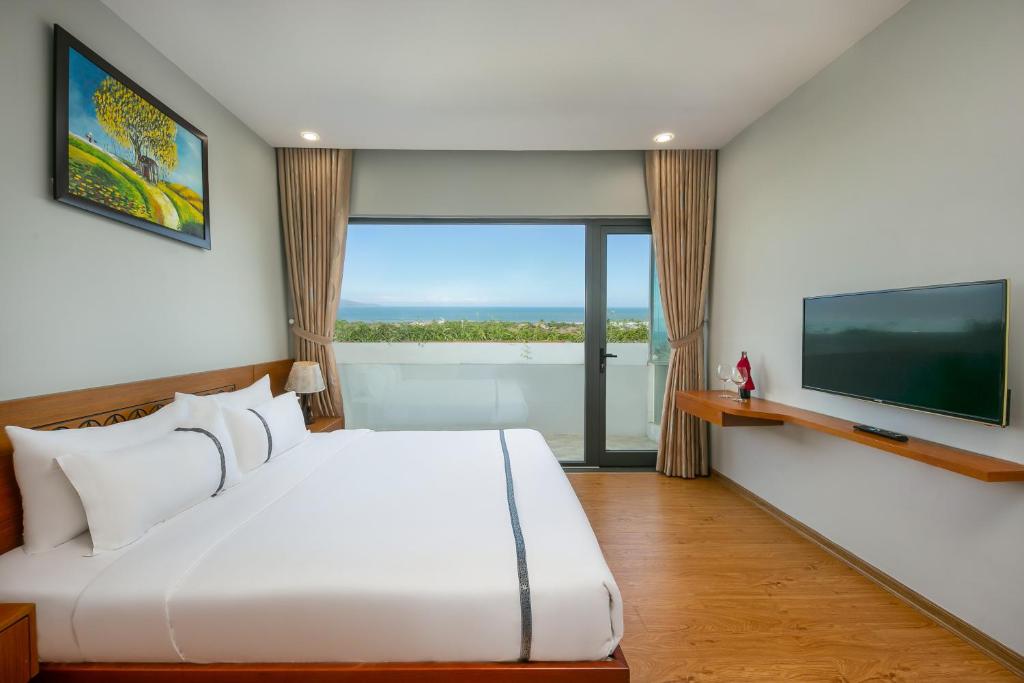 Двухместный (Двухместный номер Гранд Делюкс с 1 кроватью и видом на море) отеля Fansipan Da Nang Hotel, Дананг