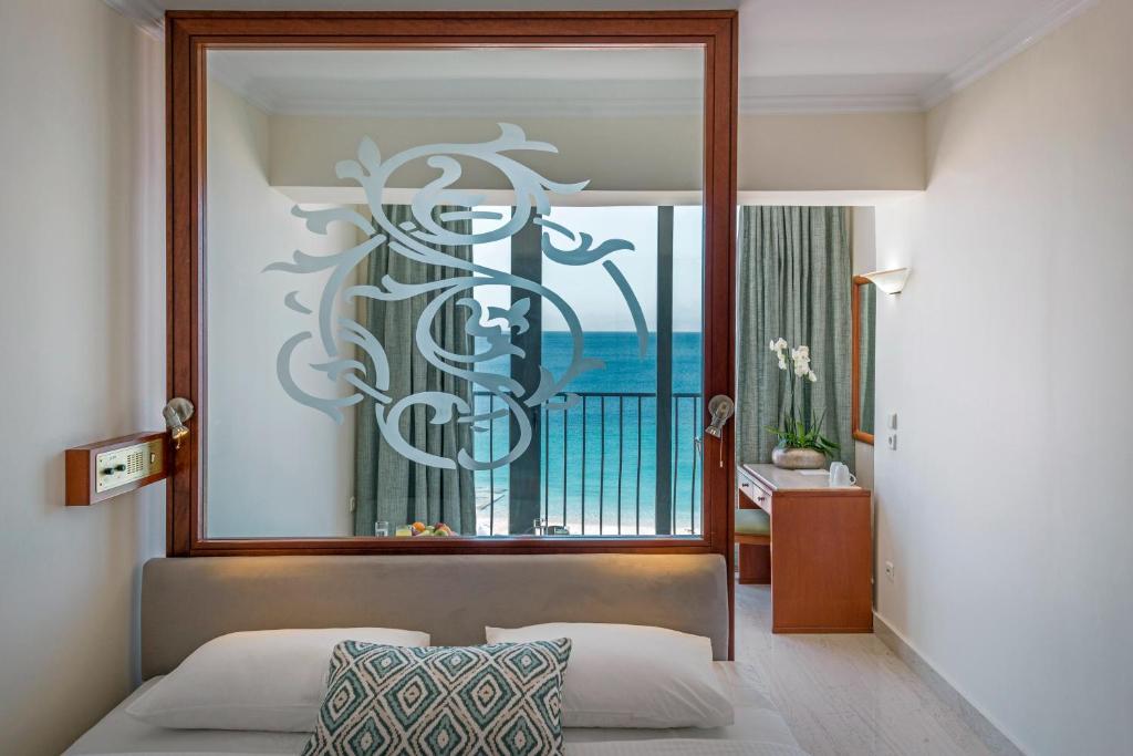 Двухместный (Двухместный номер с 2 отдельными кроватями и видом на море) отеля Mitsis La Vita Hotel, Родос