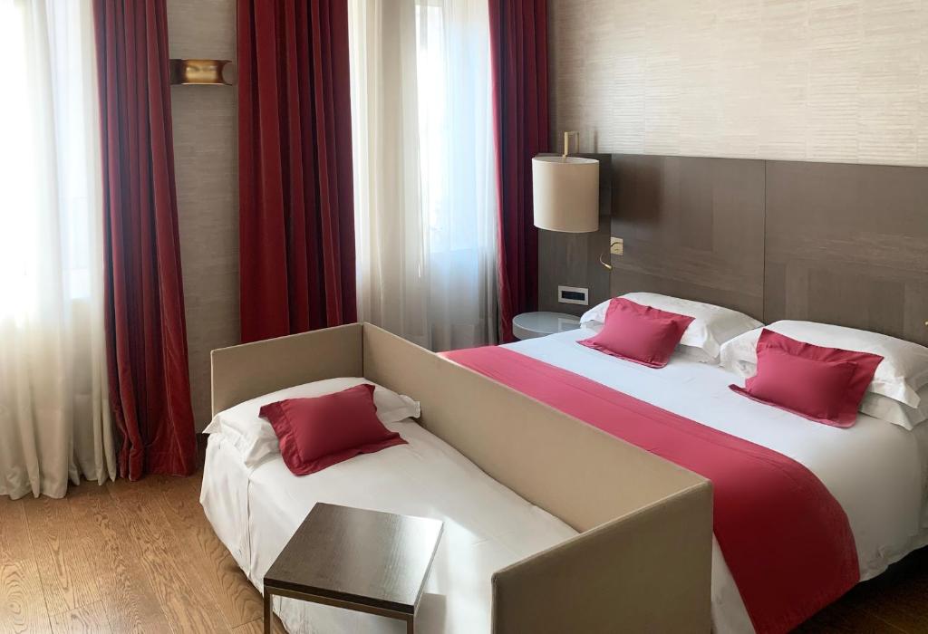 Трехместный (Семейный трехместный номер), Rosa Grand Milano - Starhotels Collezione