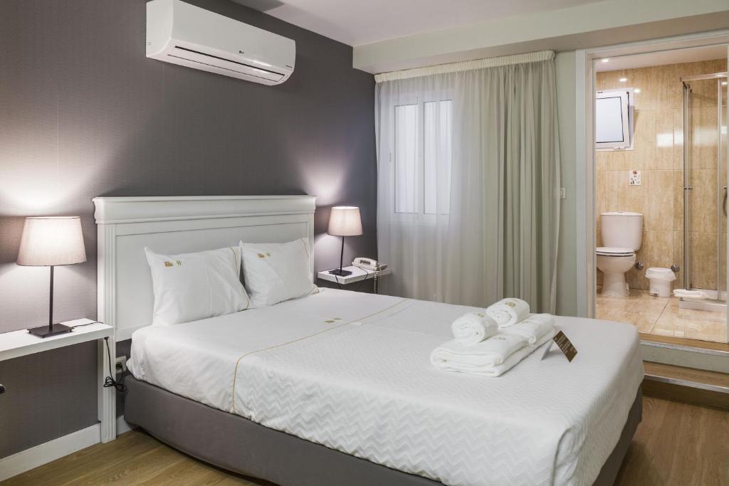 Двухместный (Бюджетный двухместный номер с 1 кроватью) отеля Hotel Apartamentos Gaivota, Понта-Делгада
