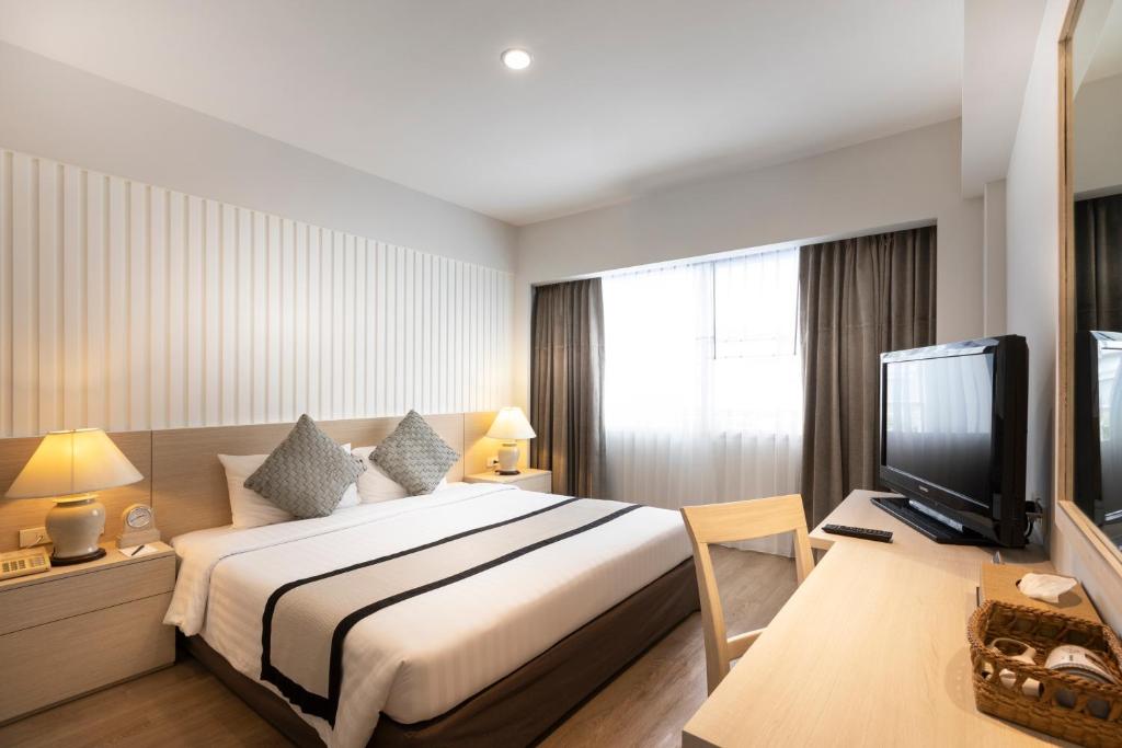 Сьюит (Люкс с 2 спальнями) отеля Karavel House Hotel and Serviced Apartments Sriracha, Чонбури