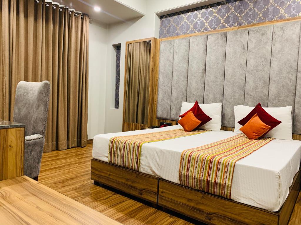 Двухместный (Представительский двухместный номер с 1 кроватью) отеля Hotel Sunstar Grand, Нью-Дели