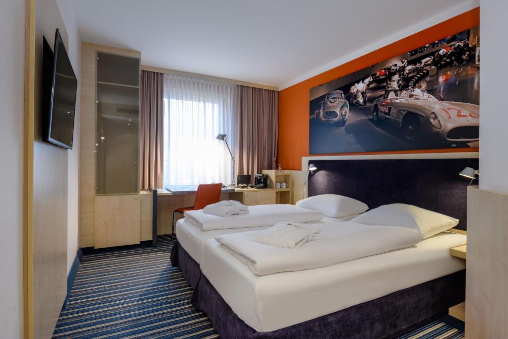 Двухместный (Привилегированный номер с двуспальной кроватью) отеля Mercure Stuttgart City Center, Штутгарт