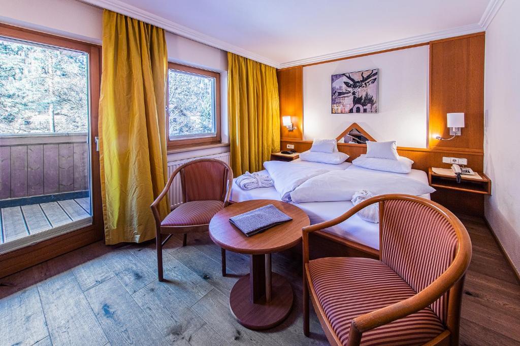 Двухместный (Стандартный двухместный номер с 1 кроватью и балконом - Одуванчик) отеля Hotel Riederhof, Фис