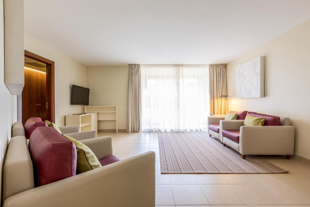 Семейный (Люкс с 2 спальнями) отеля Sao Rafael Suites - All Inclusive, Албуфейра