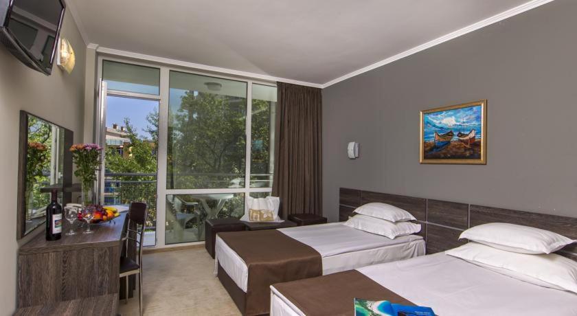 Двухместный (Двухместный номер эконом-класса с 2 отдельными кроватями) курортного отеля Neptun Beach, Солнечный Берег