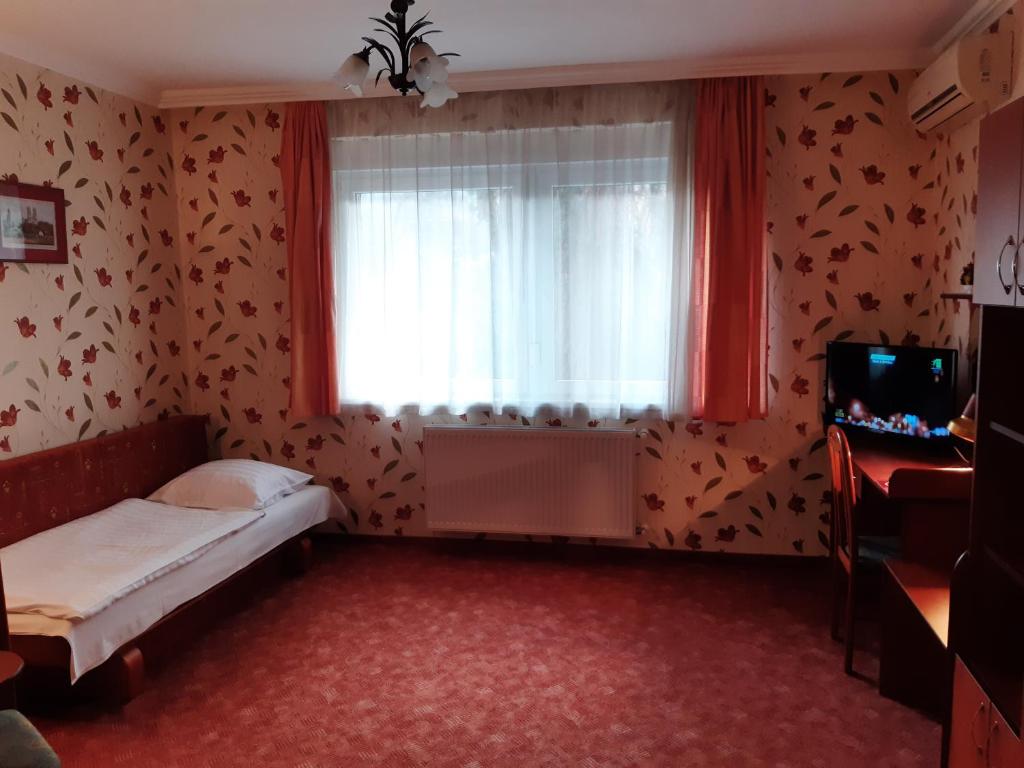 Студио (Стандартный трехместный номер-студио), Beatrix Hotel