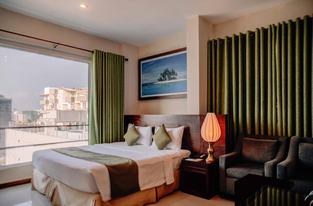 Двухместный (Стандартный двухместный номер с 1 кроватью или 2 отдельными кроватями, вид на море) отеля Mirage Colombo, Коломбо