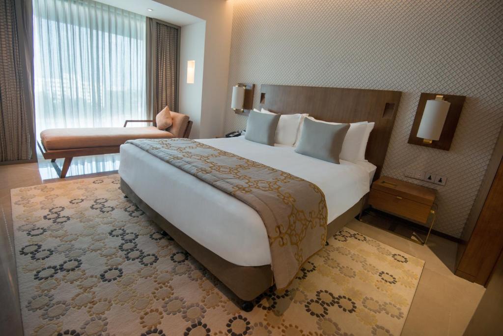 Двухместный (Premium King Bed Room with Lounge Access), Crowne Plaza Chennai Adyar Park