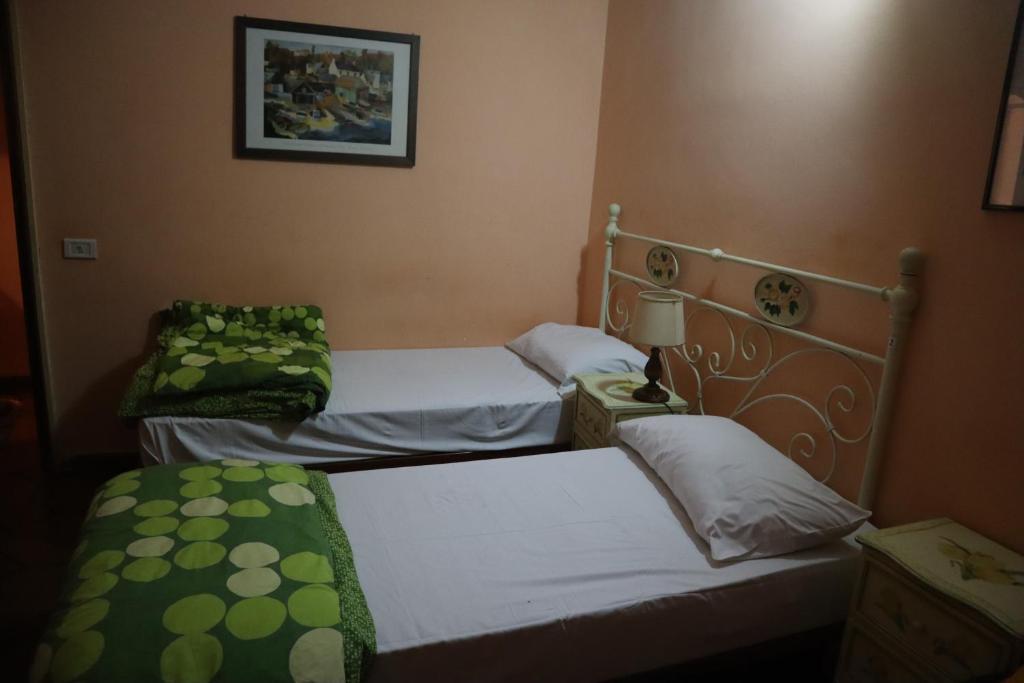 Номер (Кровать в общем 4-местном номере для мужчин и женщин) гостевого дома ROMA GONDOLA SRLS, Рим