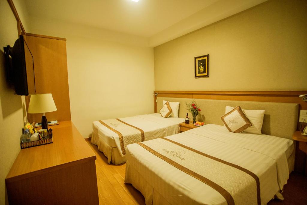 Двухместный (Улучшенный номер без окон) отеля Dendro Hotel, Нячанг