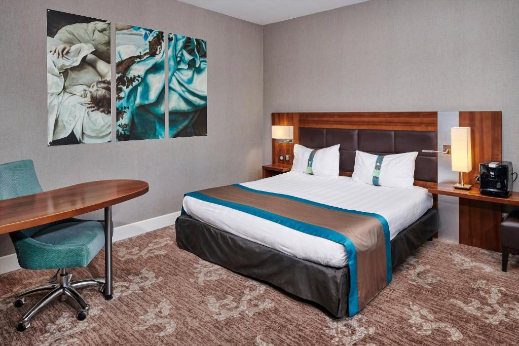 Двухместный (Номер с кроватью размера «king-size» и безбарьерной душевой - Подходит для гостей с ограниченными физическими возможностями - Для некурящих) отеля Holiday Inn Nice, Ницца