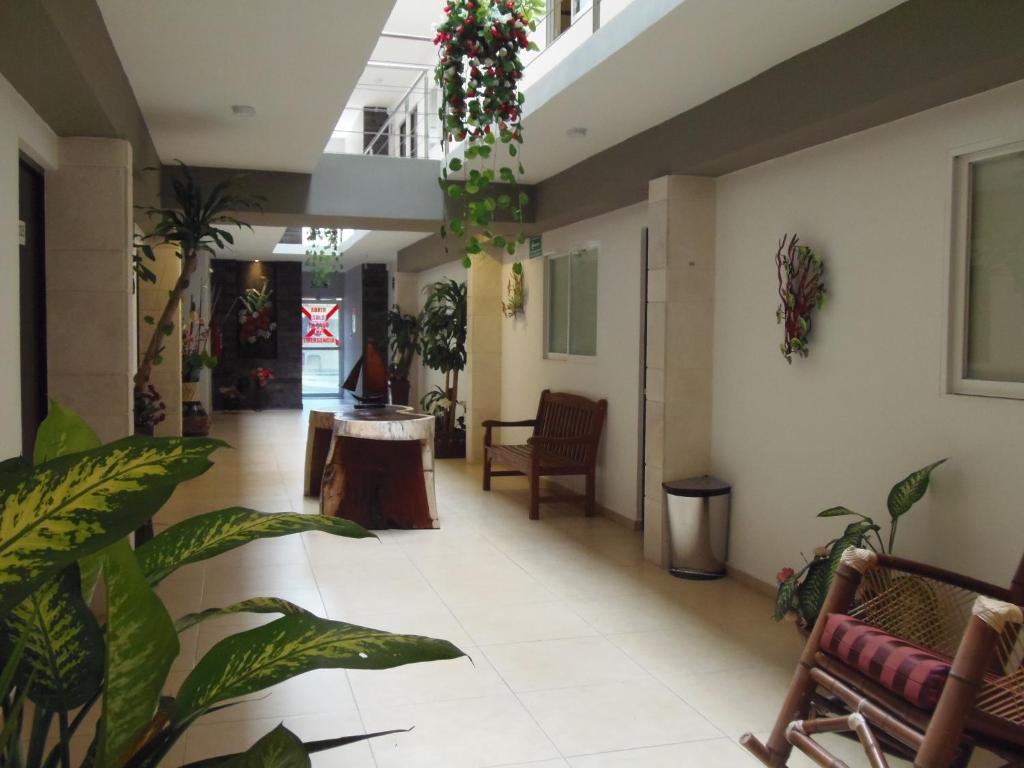 Трехместный (Улучшенный трехместный номер) отеля Hotel Posada Boca - Veracruz, Бока-дель-Рио