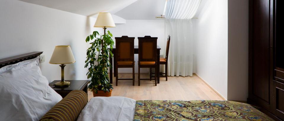 Двухместный (Улучшенный двухместный номер с 1 кроватью) гостевого дома Vila Leonida, Буштень