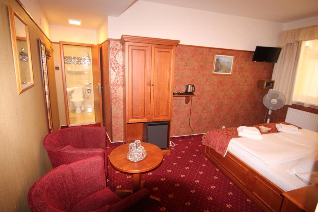 Двухместный (Бюджетный двухместный номер с 1 кроватью или 2 отдельными кроватями) отеля Old Prague Hotel, Прага