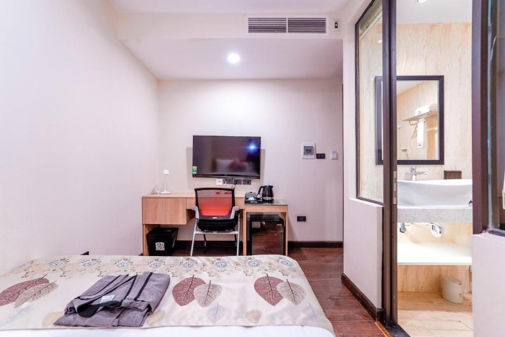 Двухместный (Двухместный номер Делюкс с 1 кроватью) отеля MOMIZI Hotel HAI PHONG, Хайфон