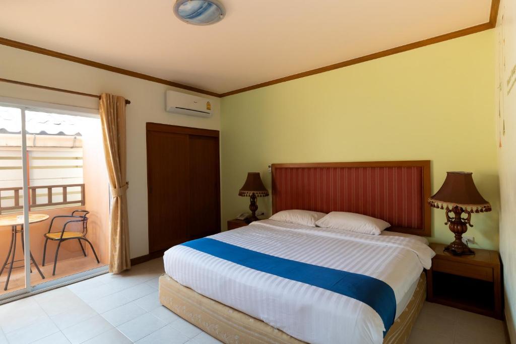 Двухместный (Стандартный двухместный номер с 1 кроватью) отеля Thipurai Beach Hotel, Хуахин