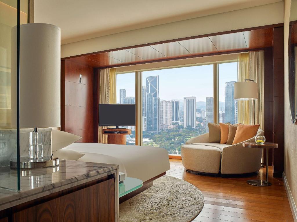 Сьюит (Представительский люкс Гранд) отеля Grand Hyatt Kuala Lumpur, Куала-Лумпур