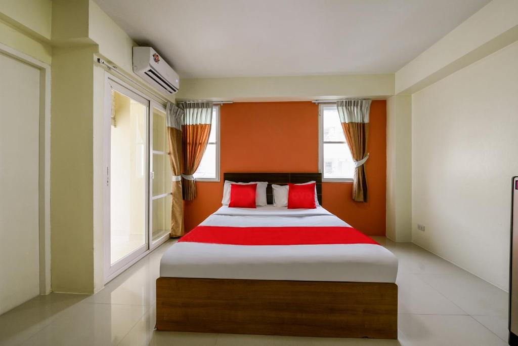 Двухместный (Улучшенный двухместный номер с 1 кроватью) отеля Salin Home, Бангкок