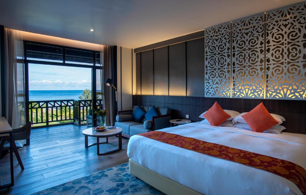 Двухместный (Двухместный номер «Премьер» с 1 кроватью или 2 отдельными кроватями и панорамным видом на океан) курортного отеля Nexus Resort & Spa Karambunai, Кота-Кинабалу