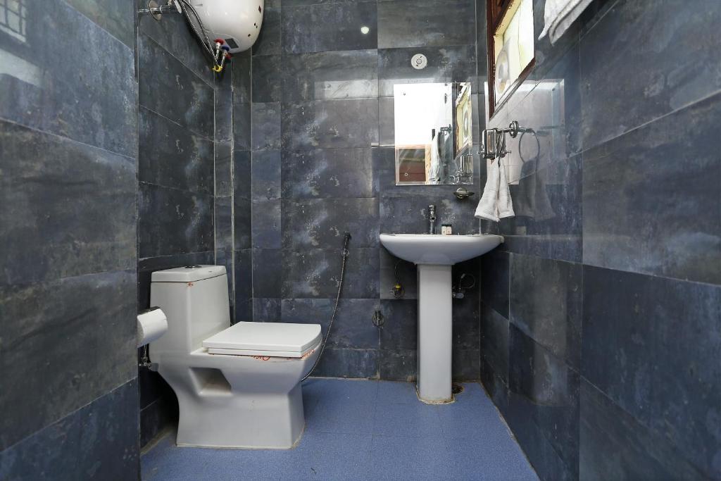 Трехместный (Классический трехместный номер), OYO 11504 N D Star Residency