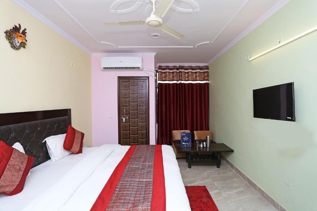 Трехместный (Классический трехместный номер), OYO 11504 N D Star Residency