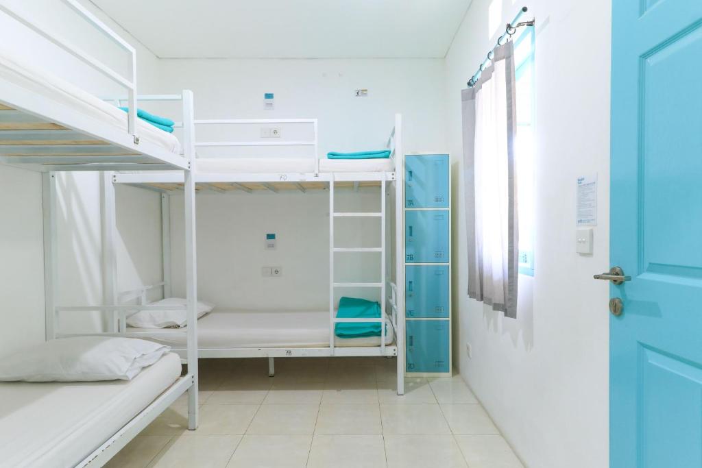 Двухместный (Стандартный двухместный номер с 2 отдельными кроватями и собственной ванной комнатой) гостевого дома The Ruum Hostel Canggu, Чангу