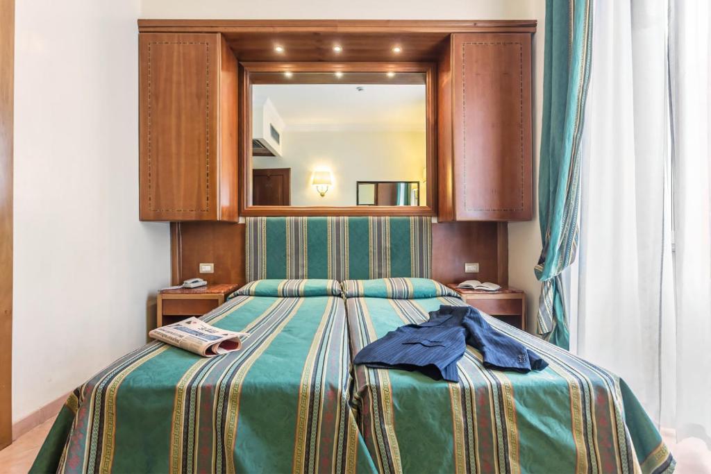 Двухместный (Двухместный номер эконом-класса с 1 кроватью или 2 отдельными кроватями) отеля Hotel Siracusa, Рим