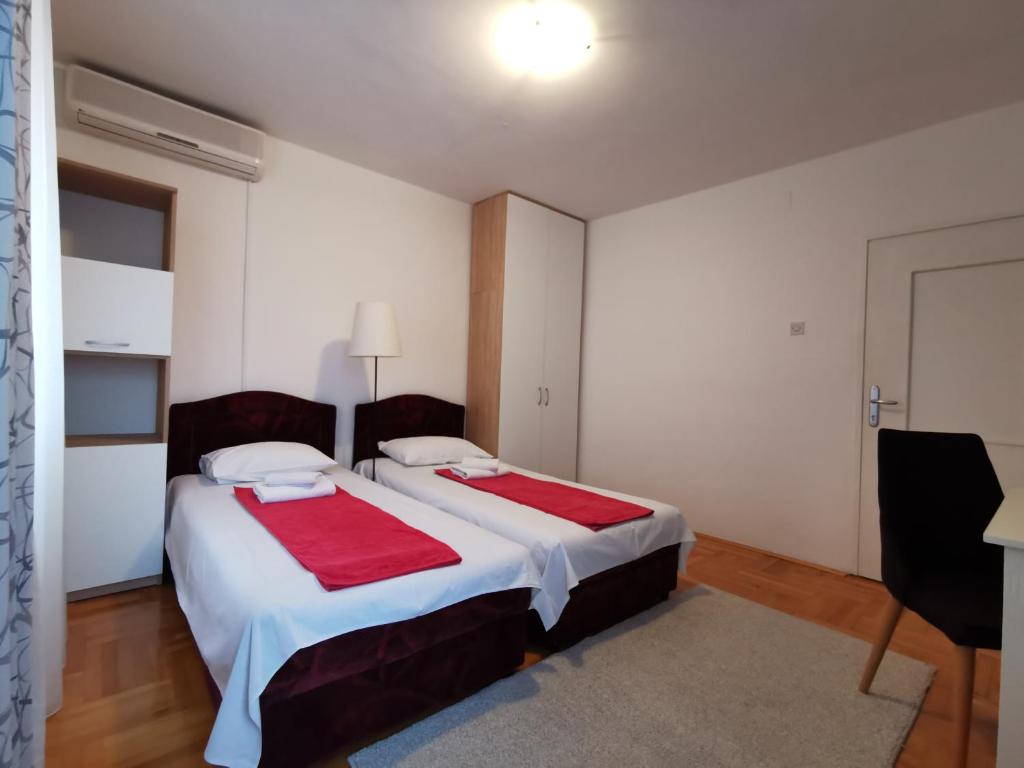 Двухместный (Двухместный номер с 2 отдельными кроватями) апартамента Apartmani Abeona, Будва