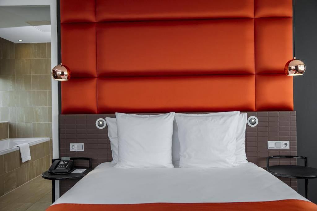 Двухместный (Представительский двухместный номер с 1 кроватью) отеля Holiday Inn Amsterdam - Arena Towers, Амстердам